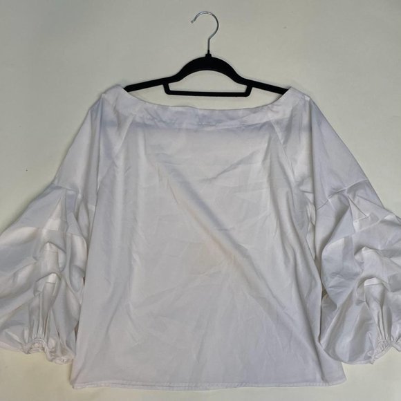 Charlotte Russe Tops - 𝅺❤️👀❤️ White blouse with layered ruffled statement sleeves in XL